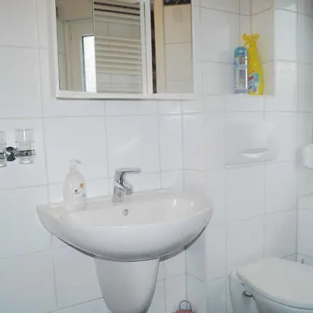Holiday home Avalon Mit Terrasse Und Kleiner Gruenflaeche Graal-Mueritz