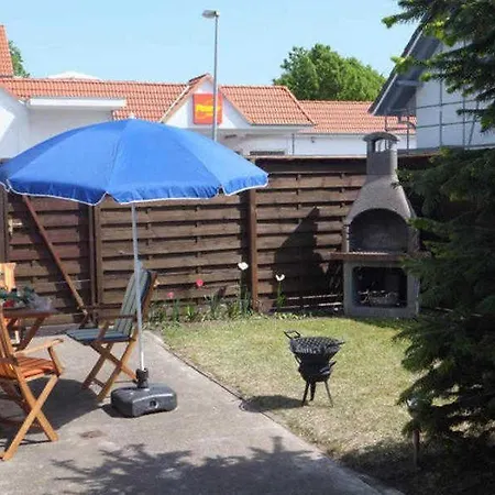 Avalon Mit Terrasse Und Kleiner Gruenflaeche Graal-Mueritz